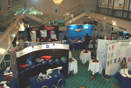 exhibition2_300h_7opt.jpg (55677 Byte)